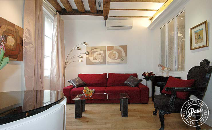 Living room at Bourg Suite, vacation rental in Paris, Marais