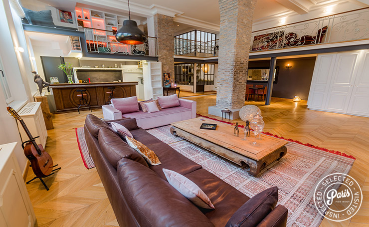 Lounge with leather sofa at Latin Quarter Loft, Paris vacation rental, Latin Quarter