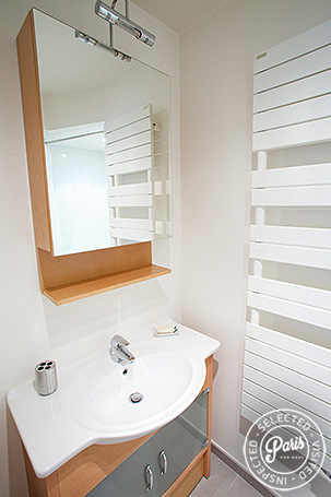 Second bathroom at Marais Elegance, apartment for rent in Paris, Marais
