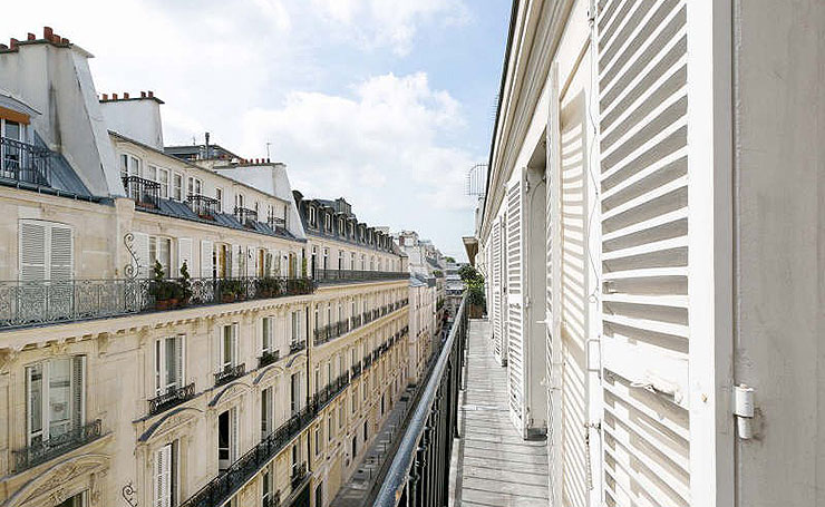 Balcony at Anjou Palace, vacation rental in Paris, Madeleine