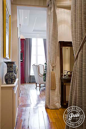 Hall with hardwood floor at Notre Dame, vacation rental in Paris, Latin Quarter