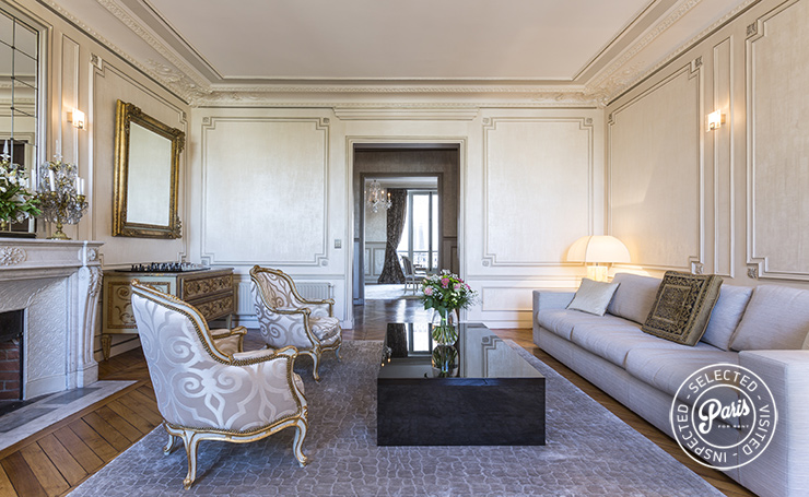 Main salon at Quai Royal, apartment for rent in paris, Marais