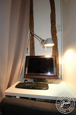 Computer desk in bedroom at Bourg Suite, Paris holiday rental, Marais