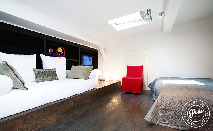 Additional single bed in bedroom at St Germain Eden, Paris apartment rental, Saint Germain