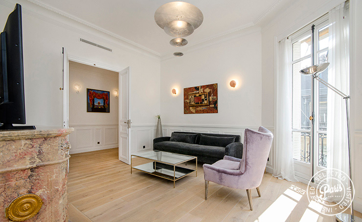 Study in luxury apartment is the ultimate Paris high-end vacation or business rentals